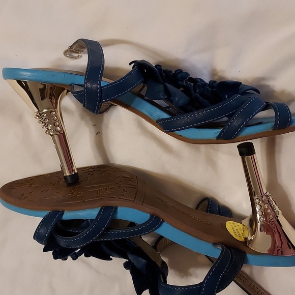 Red dragonfly heel Shoes - Picture 5 of 7